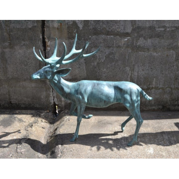 statue de cerf bronze renne